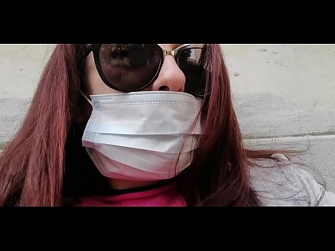 ❤️ Nicoletta na-abọ ọbọ n'ahụ onye agbata obi ya na pees n'ime ebe a na-adọba ụgbọala ya (Special Covid19 Italian Quarantine) ❌ Anal porn ☑